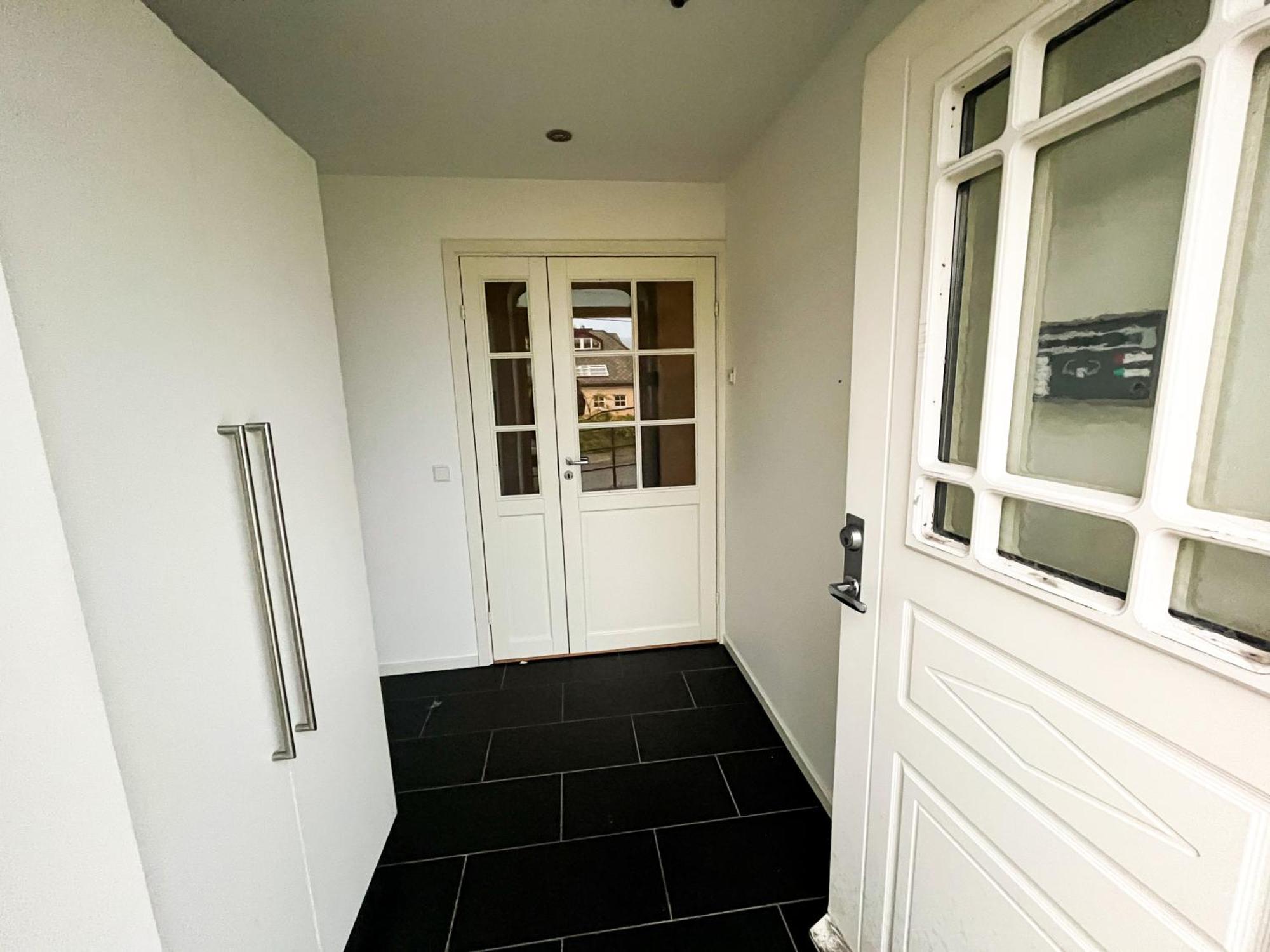 Two-Bedroom City Apartment With Fire Place, Free Parking And Fjordview Terrace - Calm And Central Ålesund Esterno foto